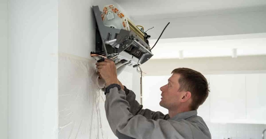 AC replacement technician