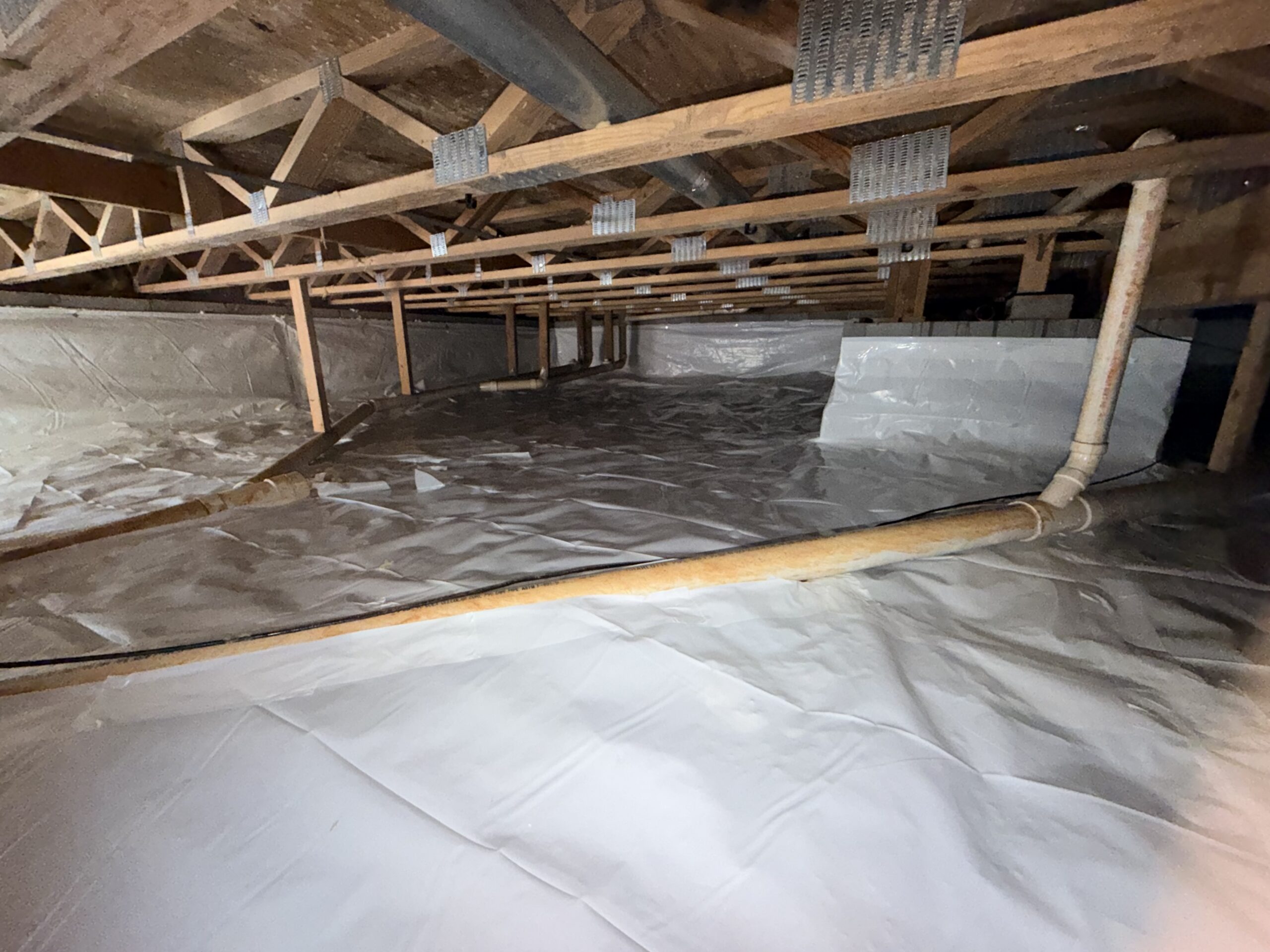 After crawlspace encapsulation project photo